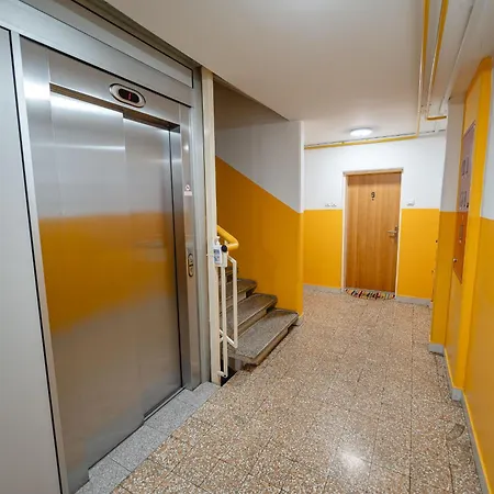 Apartma Golob شقة